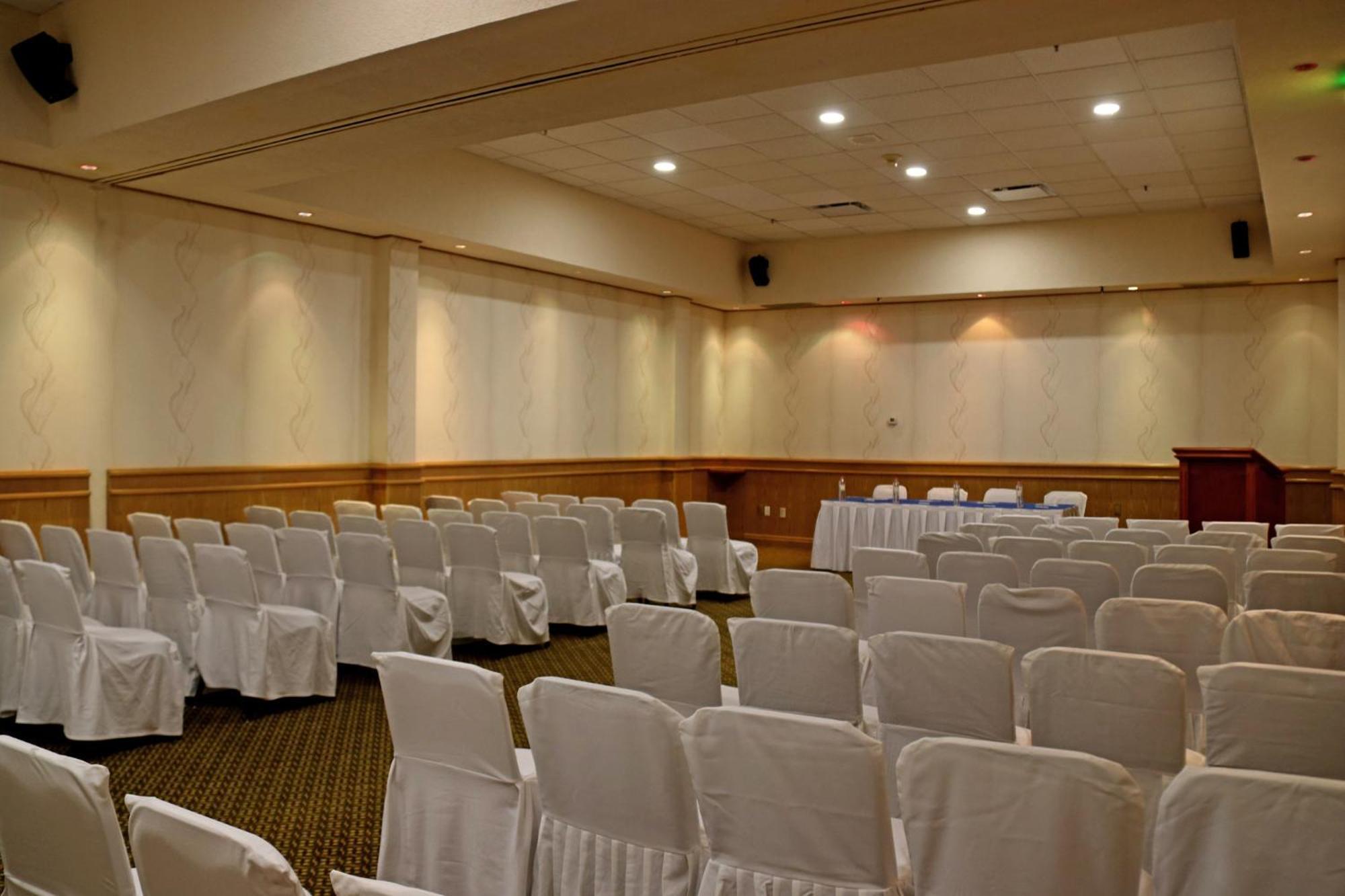 Holiday Inn La Piedad By Ihg Εξωτερικό φωτογραφία